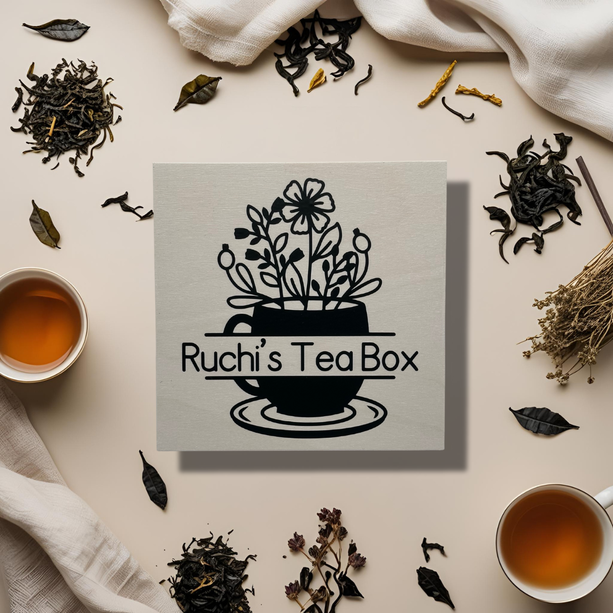 Personalised tea box – Cup with Flowers – 12 compartments