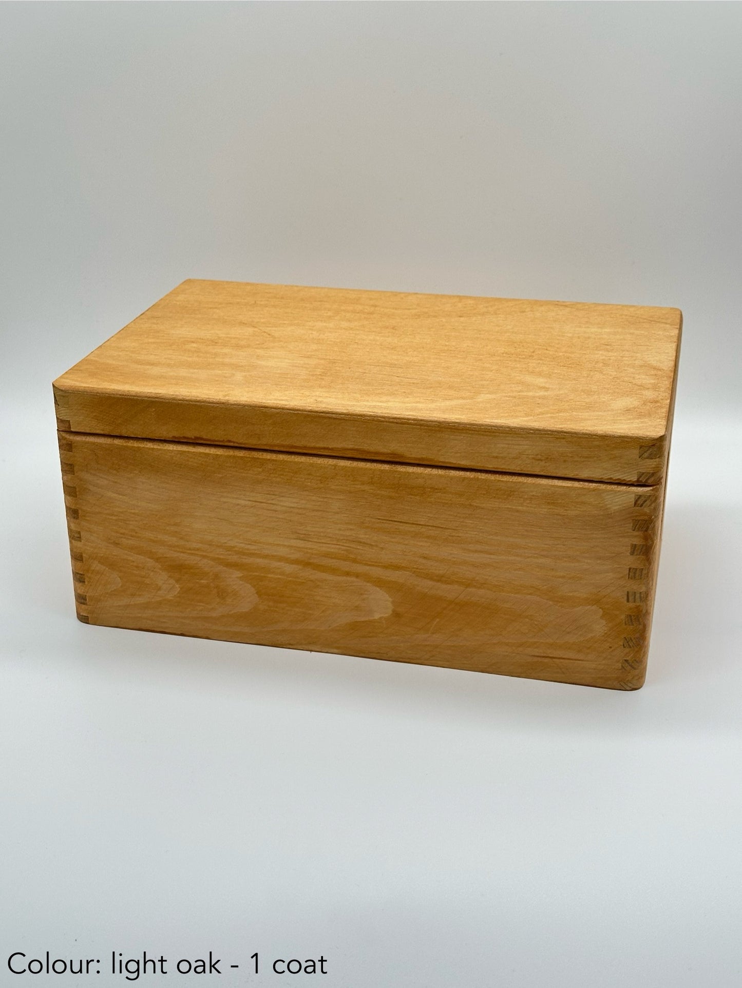 Painted box with heart - light oak