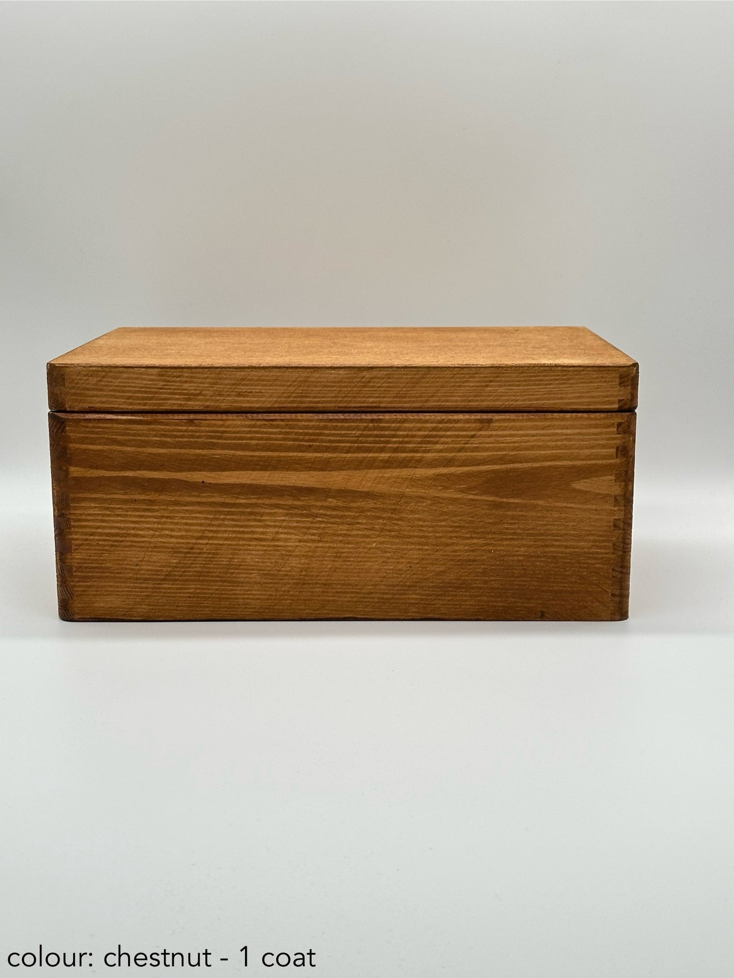 Painted box with heart - chestnut
