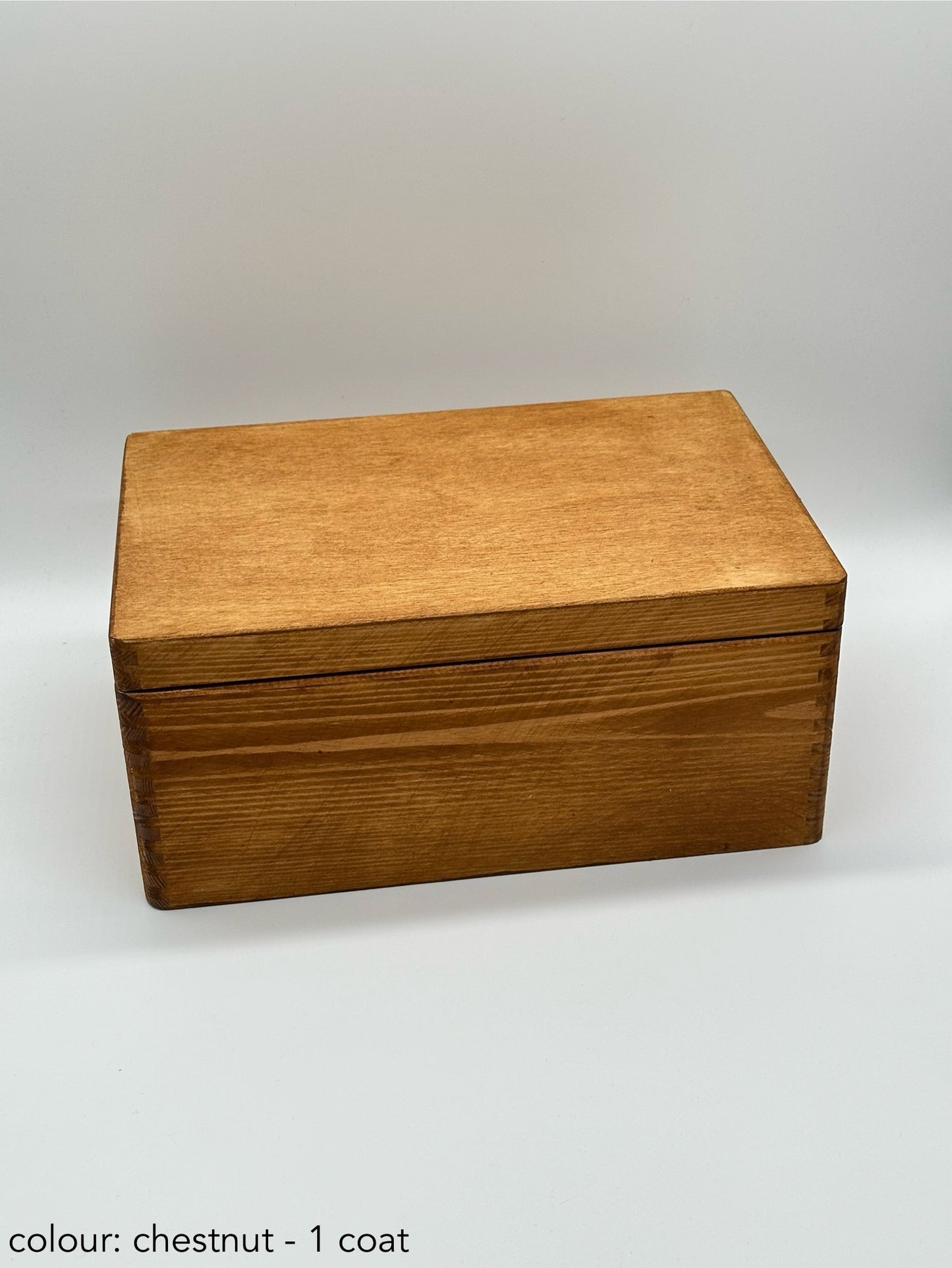 Painted box with heart - chestnut