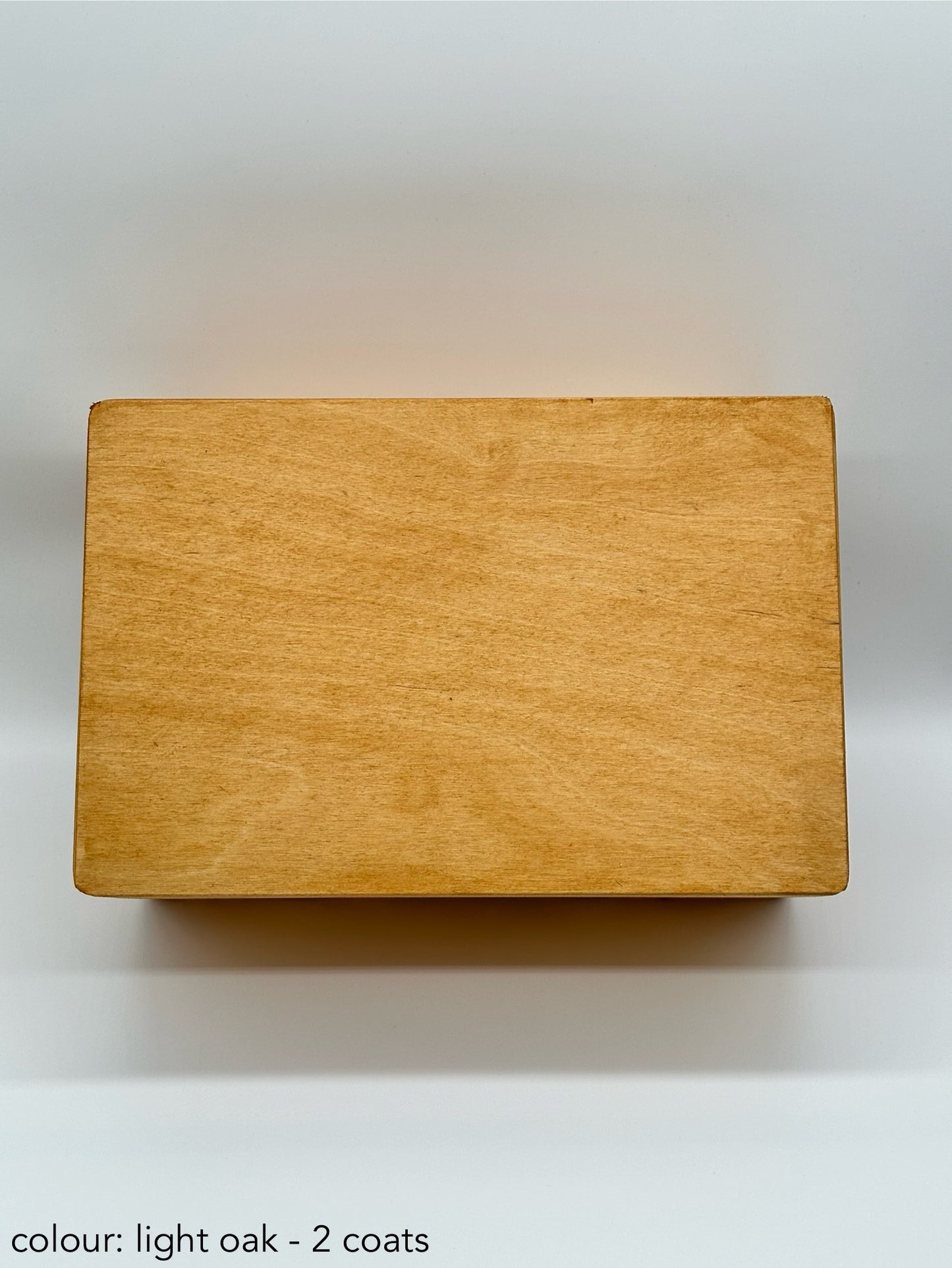 Painted box with heart - light oak