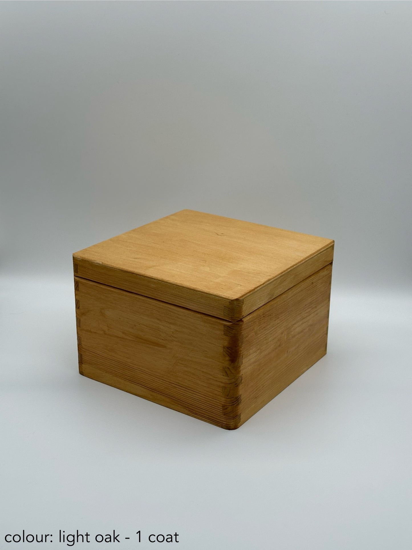 Painted square box - 20x20x13.5 - light oak