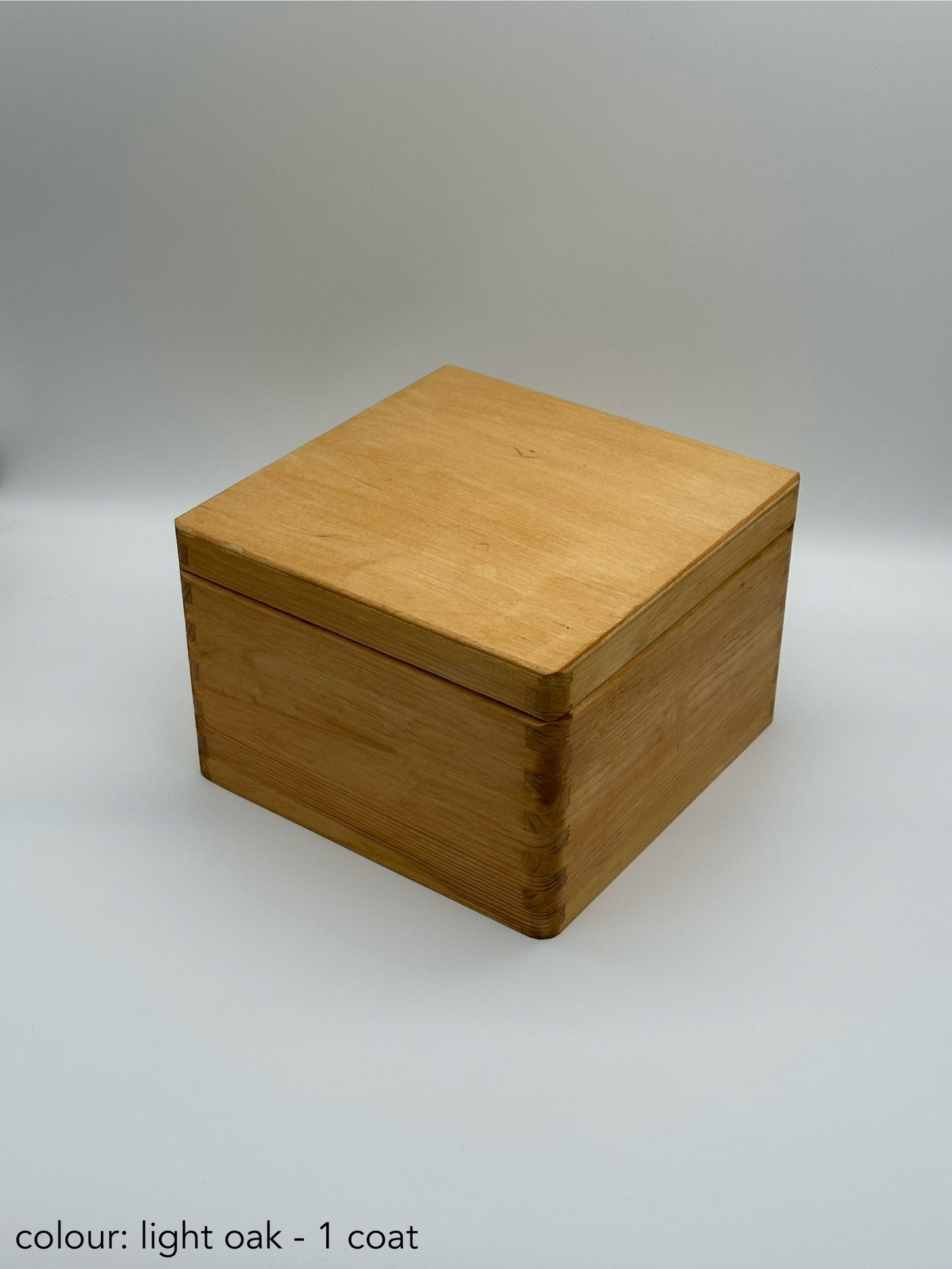 Painted square box - 20x20x13.5 - different colours