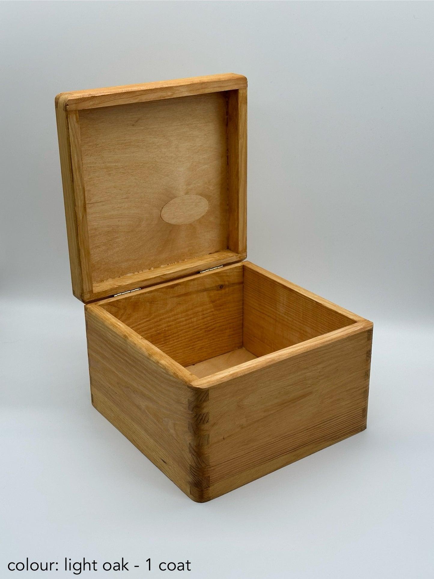 Painted square box - 20x20x13.5 - different colours