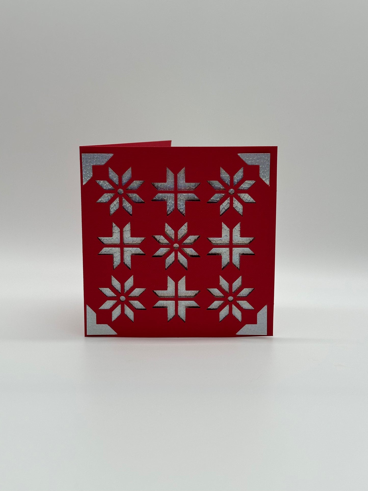 Christmas Card – Snowflakes Motif – Red or Green