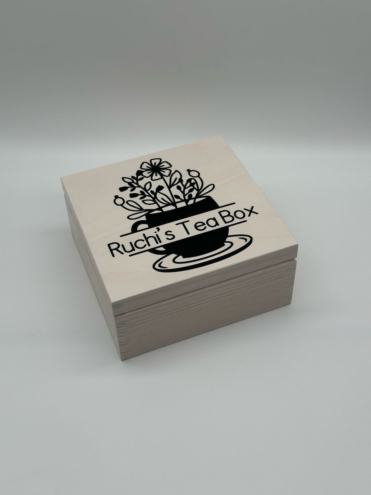 Personalised tea box – Cup with Flowers – 9 Compartments