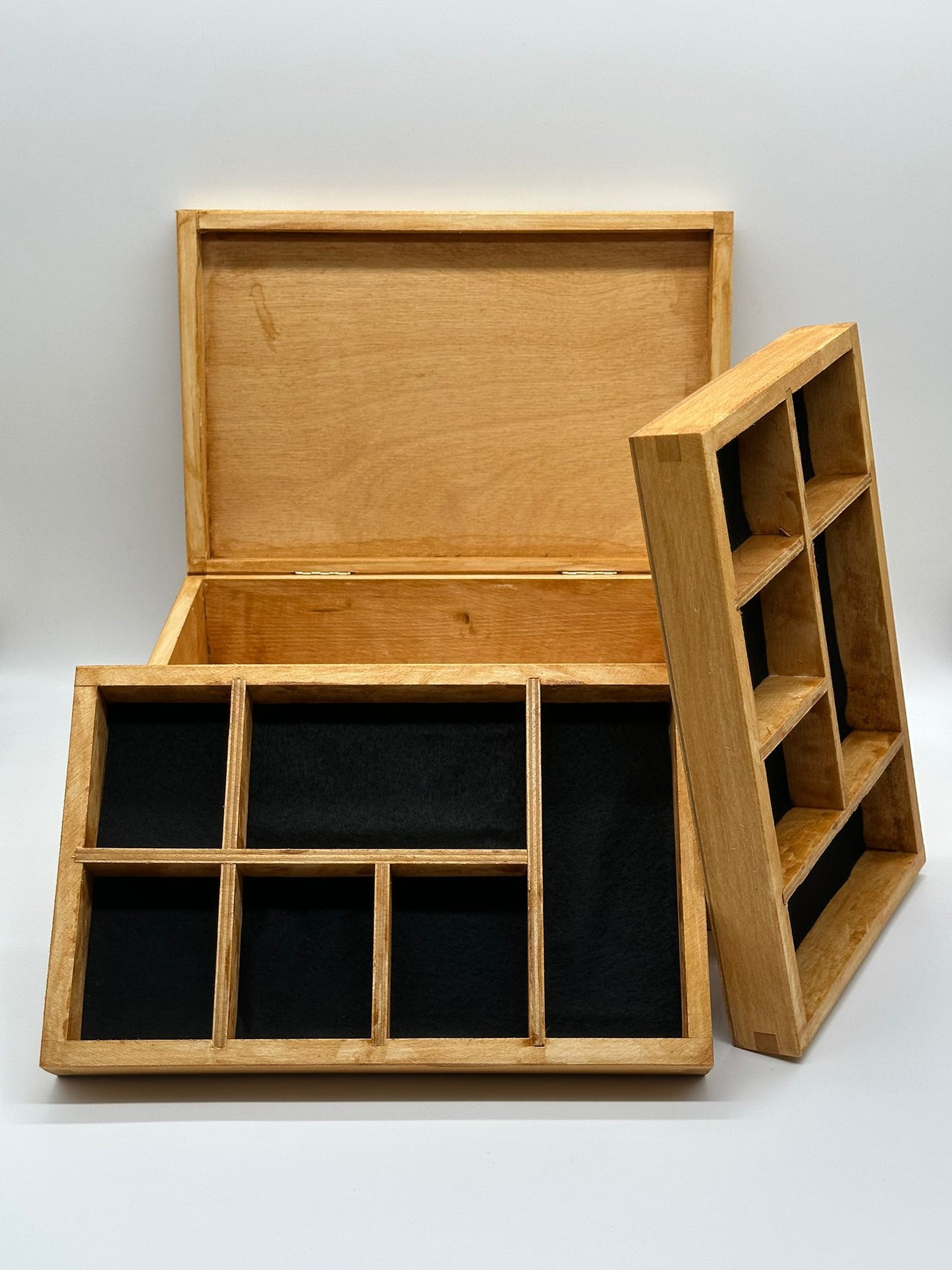 Painted jewellery box with felt - light oak
